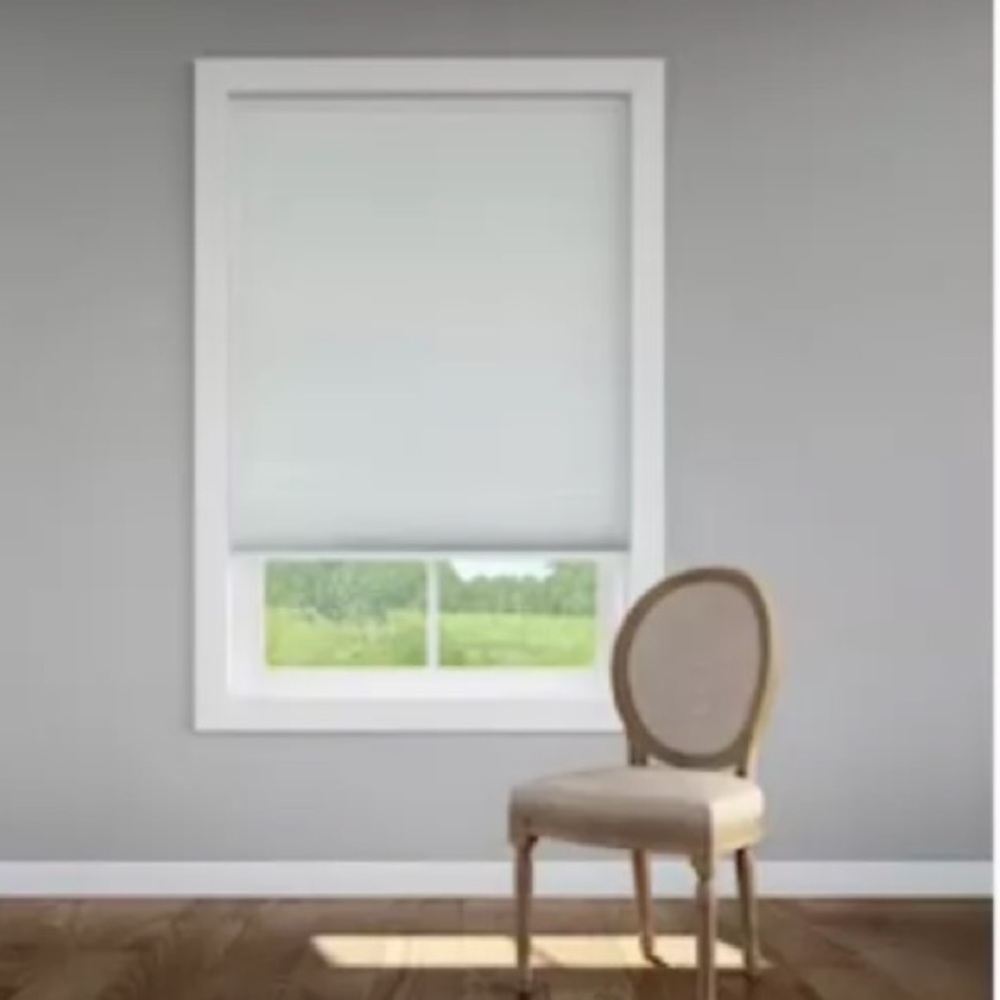 Levolor 25”"x72" Snow White Blackout darkening Cordless Cellular Shades Blinds